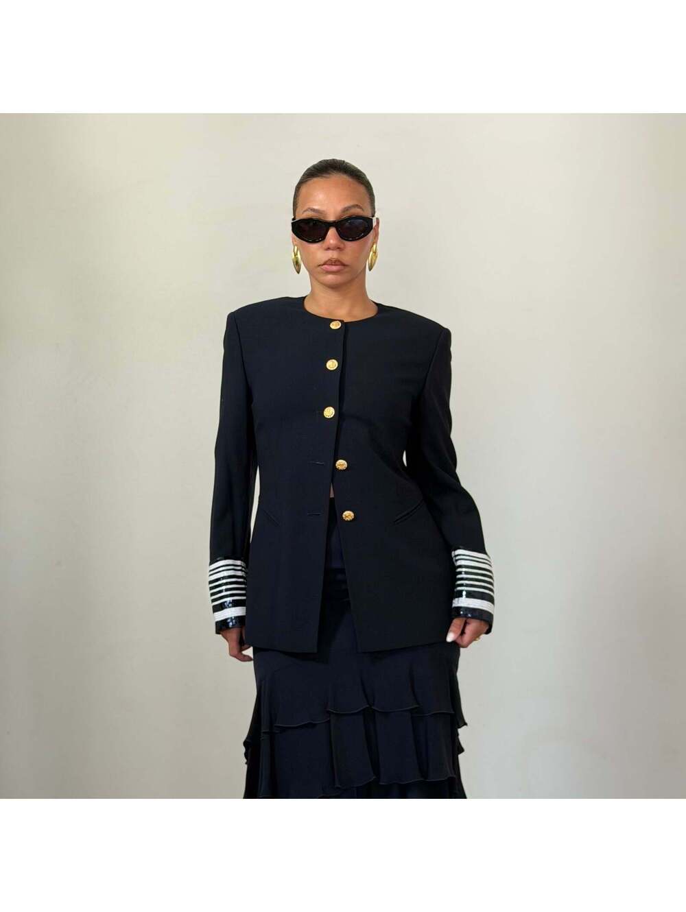 Escada - Picture 5 of 9